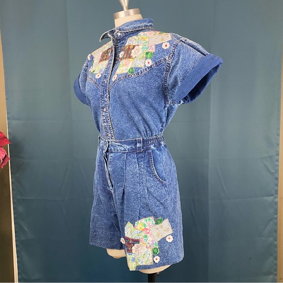 (SOLD) Vintage 80s Funky Chambray Top & Shorts Set - Picture 2 of 8